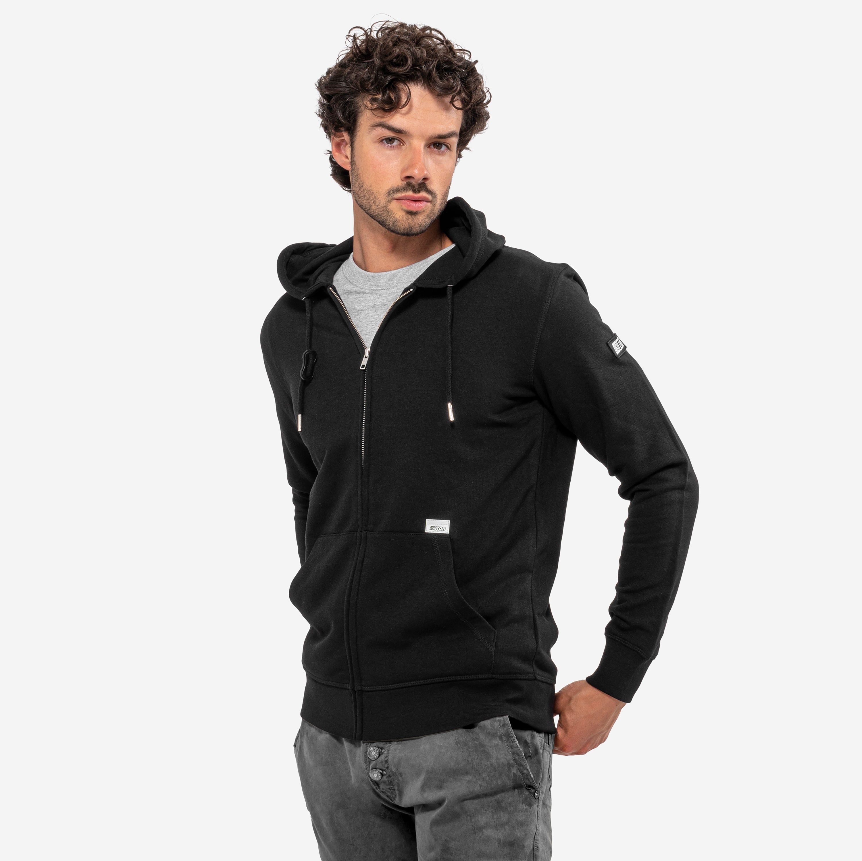 SUDADERA SQUADRA CON CAPUCHA Y CREMALLERA