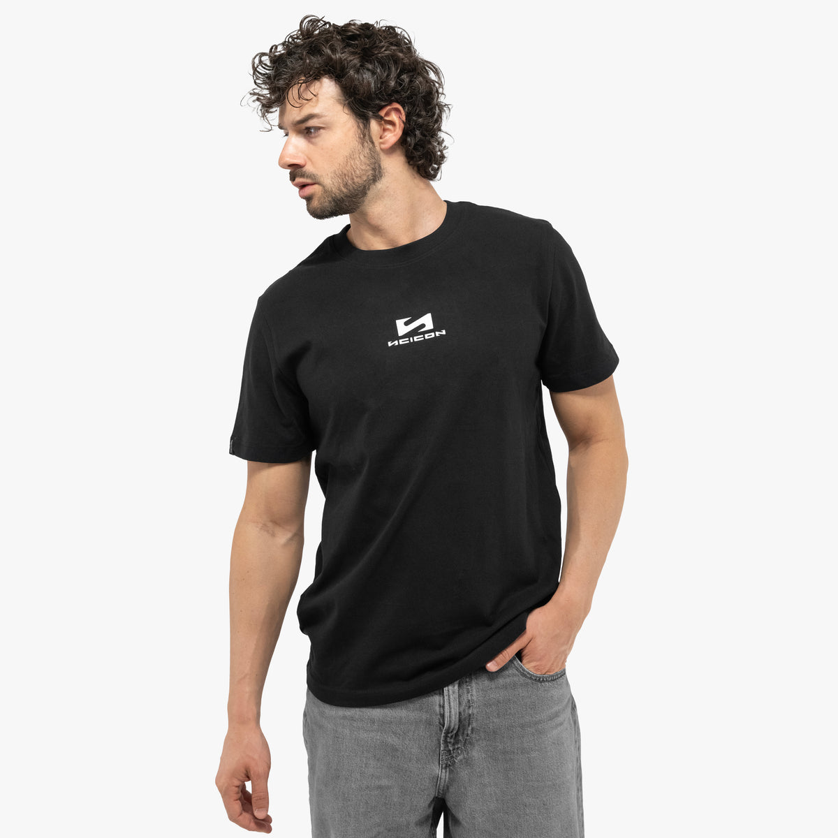 TS24052
